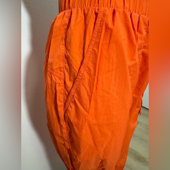 NWT Fabletics High-Waisted Piped Nylon Pant in Passion Orange - Picture 8 of 12